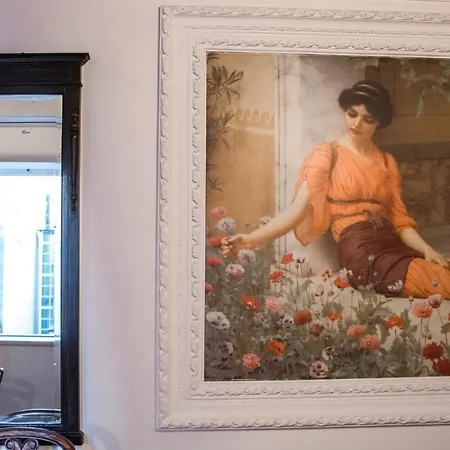 Διαμέρισμα Flora