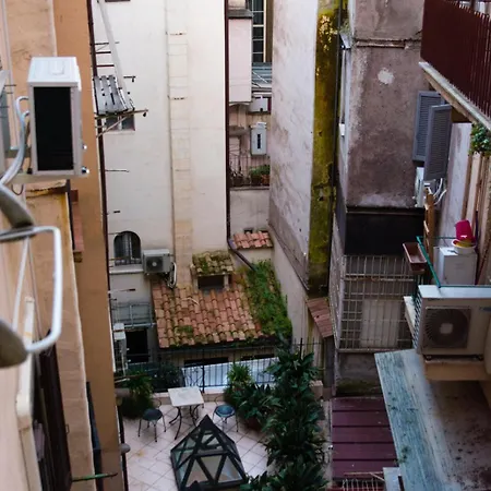 Flora Rome